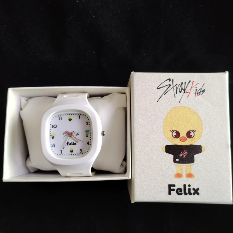 New Skzoo Stray Kids Anime Car - Accessories With Watch ulasan dan harga